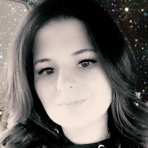 Meet your Posher, Alicia